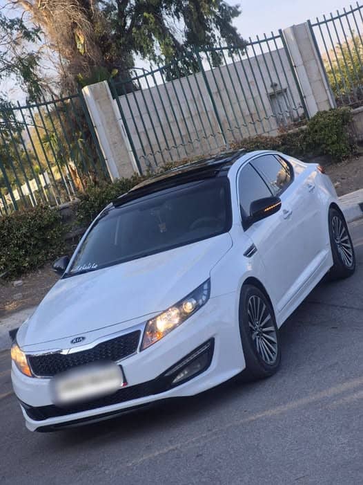 كيا K5 2011