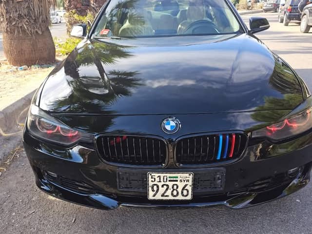بي إم دبليو 320i 2011