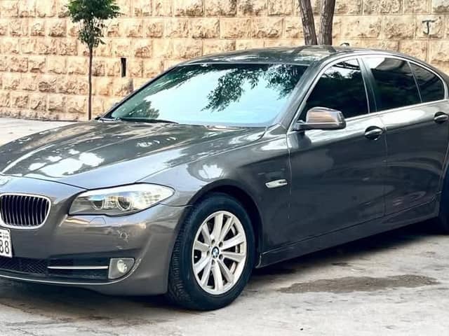 بي إم دبليو 520i 2013