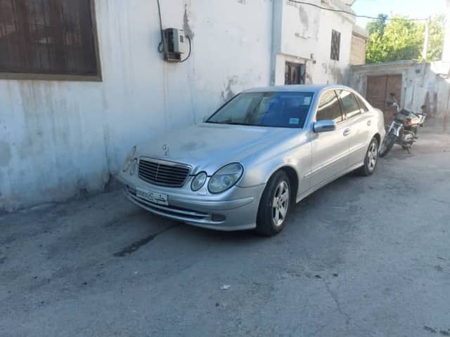 مرسيدس E320 2001
