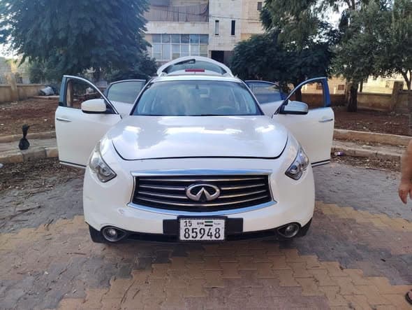 إنفينيتي FX 2012