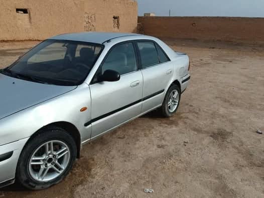مازدا 323 2000