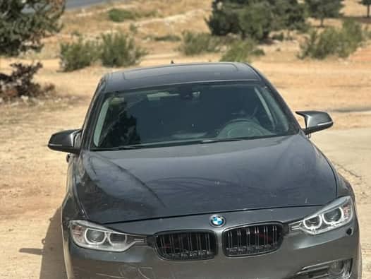 بي إم دبليو 320i 2012