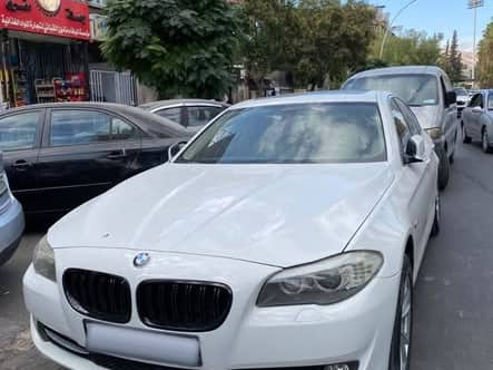بي إم دبليو 523i 2011