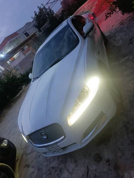 جاكوار XF 2014