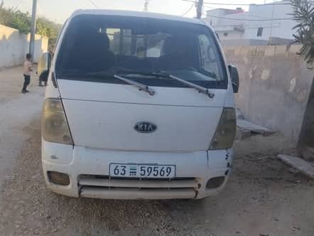 كيا بانغو 2007
