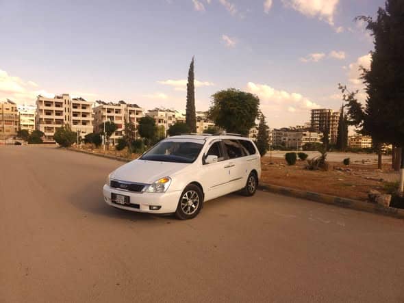 كيا كرنفال 2014