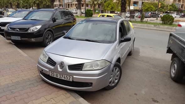 رينو ميغان 2006