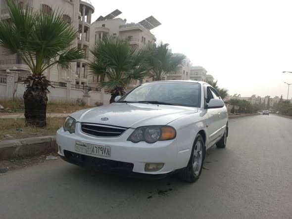 كيا شوما 2003
