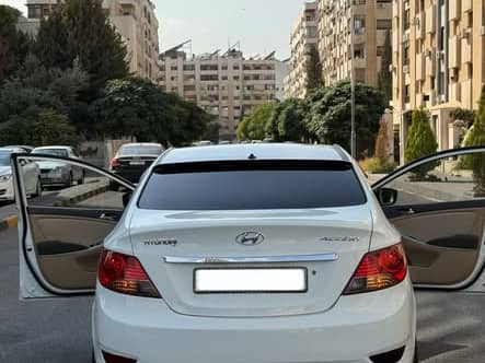 هيونداي أكسنت 2011