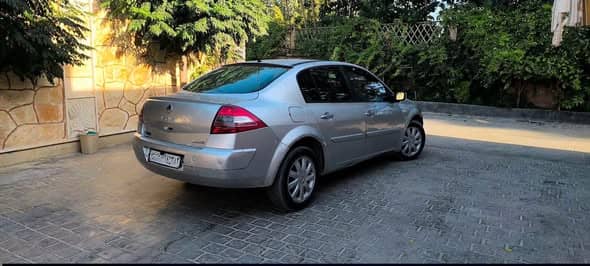 رينو ميغان 2007