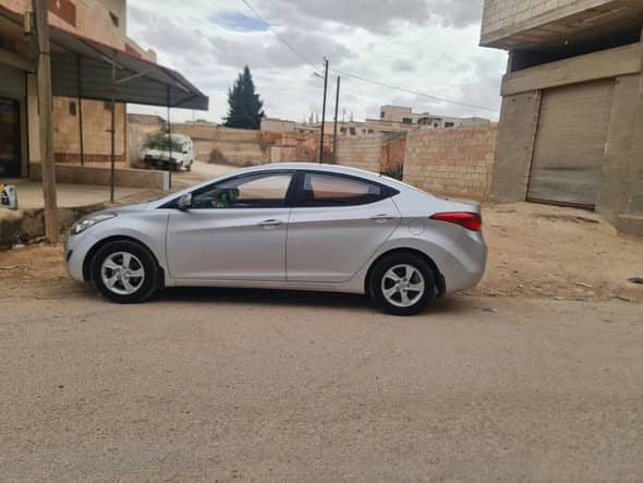 هيونداي النترا 2011