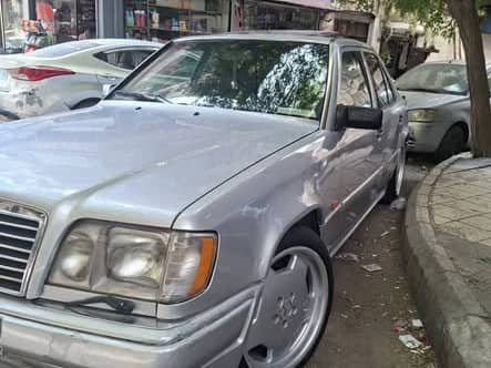 مرسيدس E300 1993