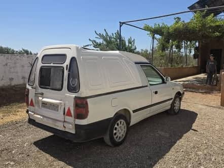 سكودا بيك أب 2000