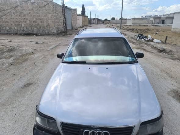 اودي 100 2000