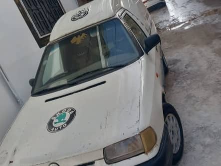 سكودا Pickup 2000