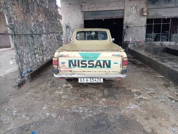نيسان بيك أب 1992