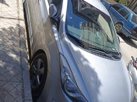 هيونداي إلنترا 2011