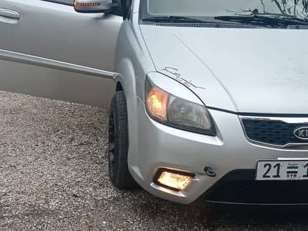 كيا ريو 2011