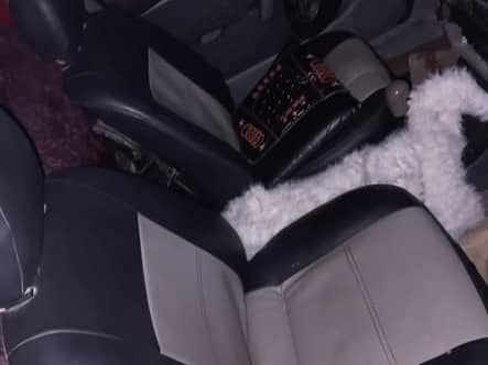 سكودا Pickup 2001
