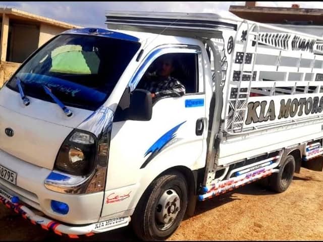 كيا K4000 2005