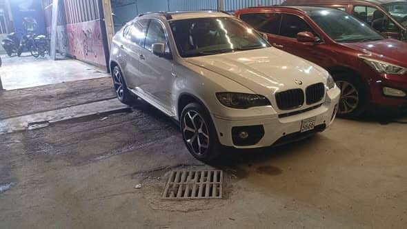 بي إم دبليو X6 2012