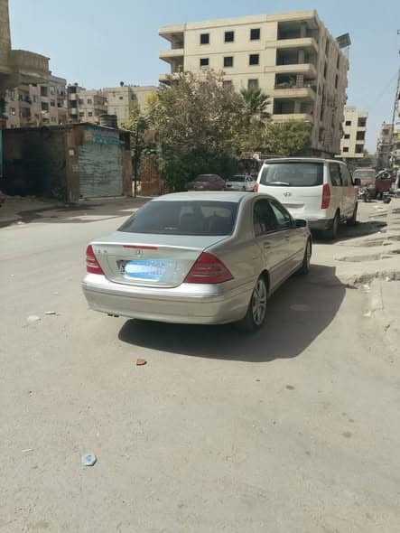 مرسيدس C 240 2003