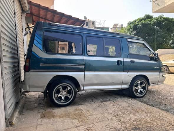 ميتسوبيشي L300 1994