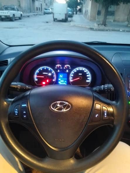 هيونداي i30 2010