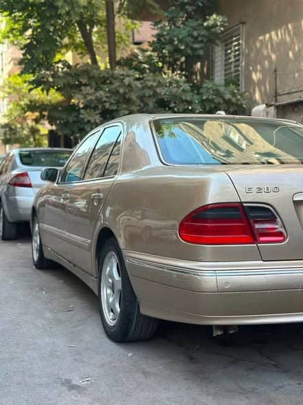 مرسيدس E280 2000