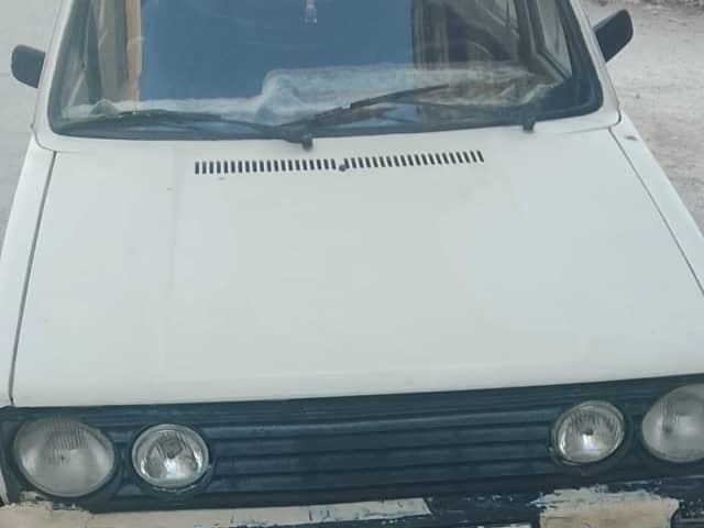 فولكس فاجن جولف 1976 كلاسيكية بحالة جيدة