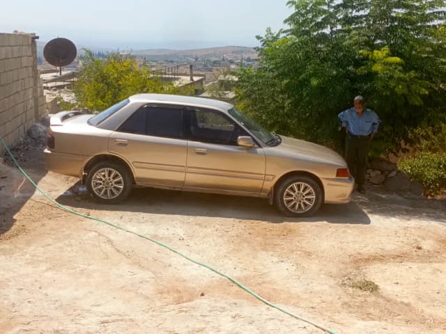 مازدا 323 1993