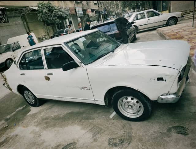تويوتا كورولا 1973