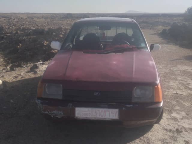 شاحنة إيج (Izh) موديل 2004 للبيع